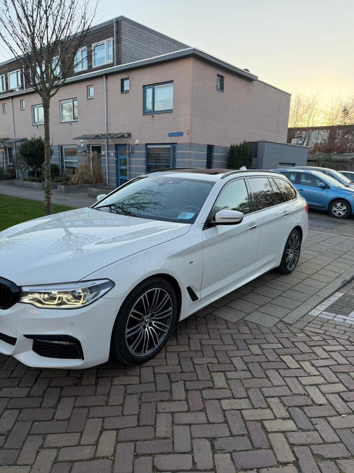 BMW 530i Touring M Shadowline, Automaat, Zwart, Stationwagon, Parkeerassistent