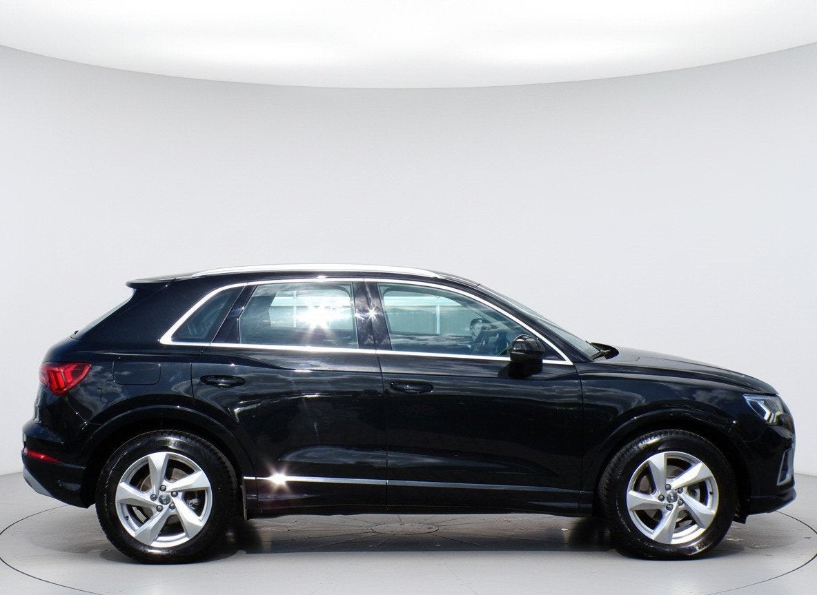 Audi Q3 35 TFSI S edition|Virtual|Carplay|Navi|Cruise|Leder, 15 km/l, 4 cilinders, 150 pk, 1505 kg