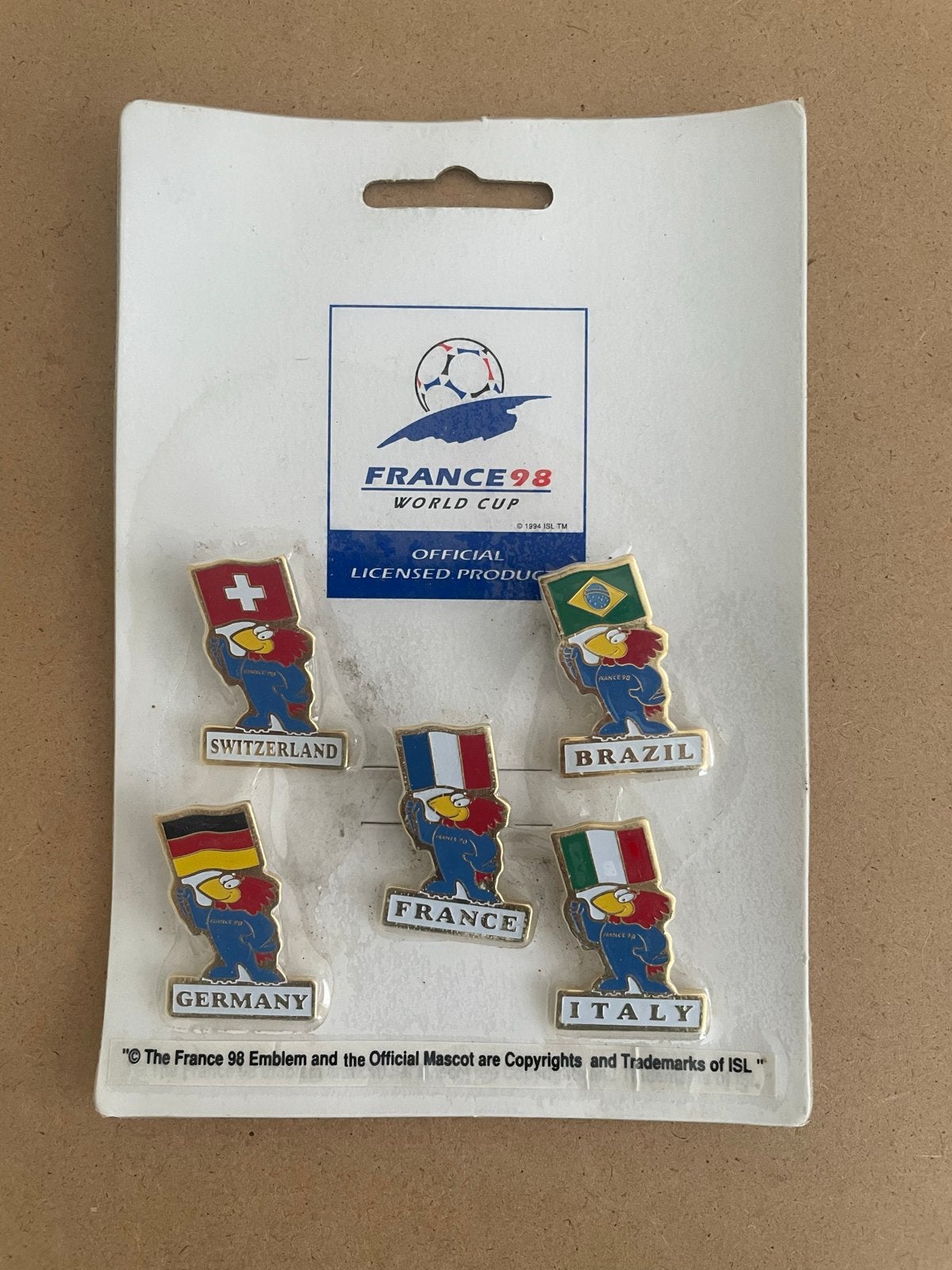 France 98 WK Speldjes Set - Zwitserland, Brazilië, Frankrijk, Verzamelen, Ophalen of Verzenden, Nieuw, Sport, Speldje of Pin