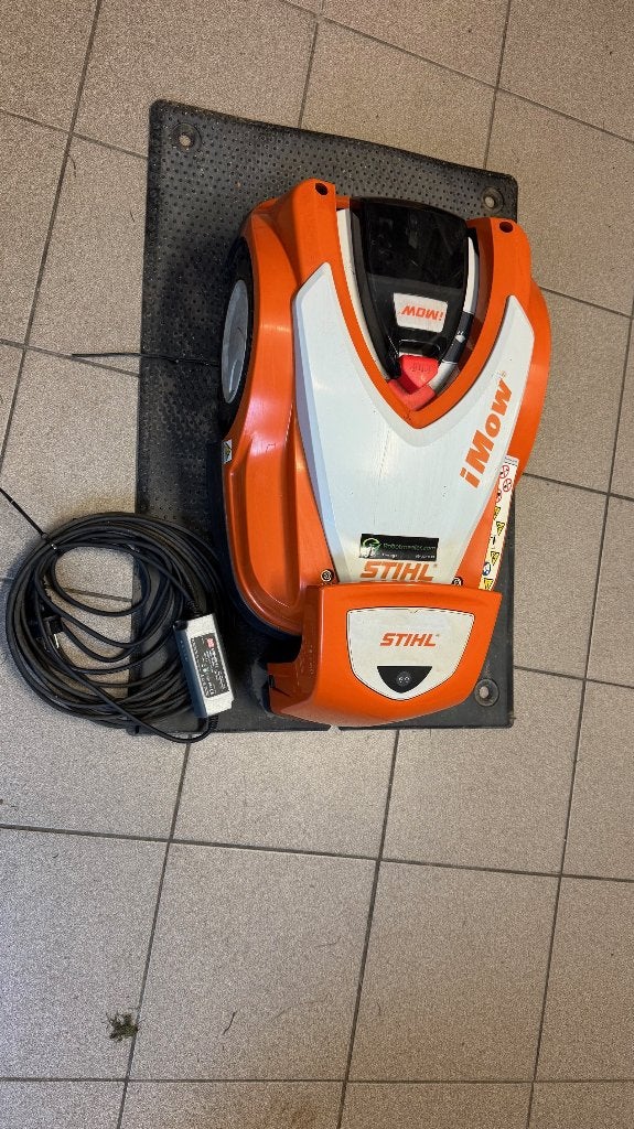 Stihl iMow RMI 422 Robotmaaier - Dealeronderhouden, Ophalen, Stihl, Gebruikt, Met regensensor