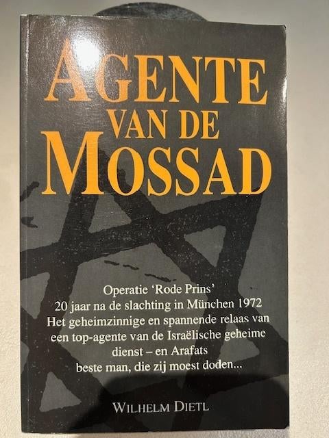 Agente van de Mossad - W. Diet loperatie Rode Prins, Ophalen of Verzenden, Zo goed als nieuw, Europa