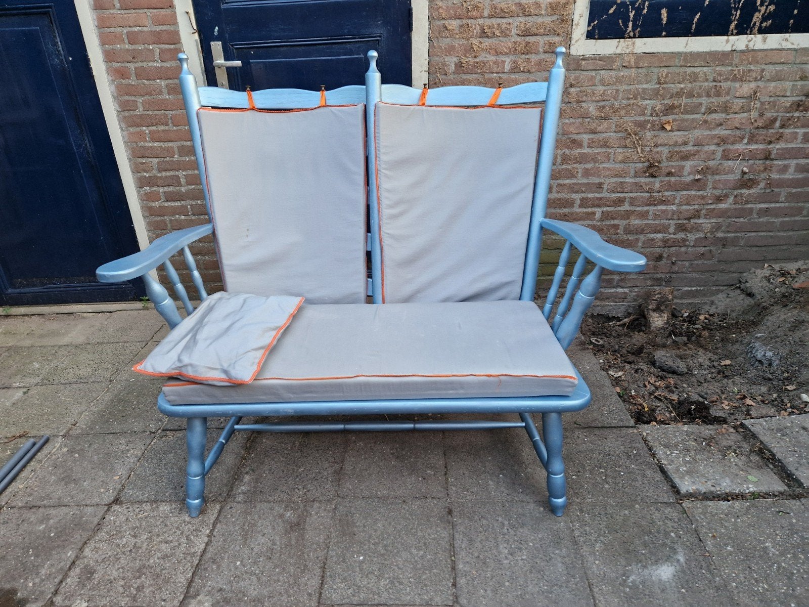 Constructief sterke houten tweezitsbank met comfortabele zit, Ophalen, Zo goed als nieuw, Hout