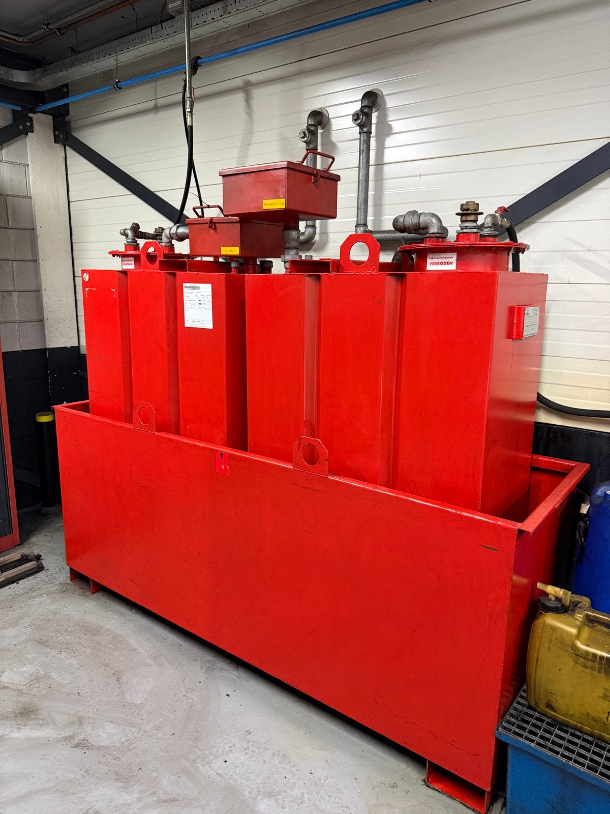 Stokvis Equipment Olieopslagsysteem met haspels, Ophalen