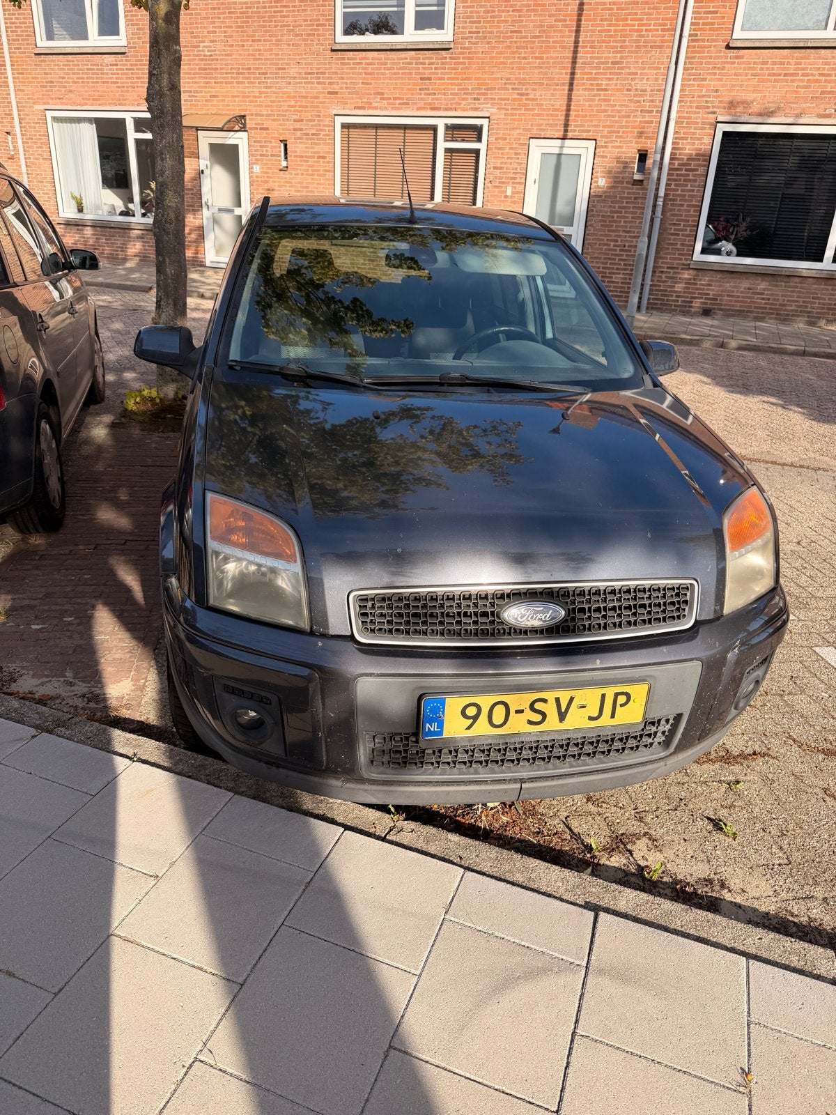 Ford Fusion 1.6 16V 2006 Grijs, Auto's, Voorwielaandrijving, 1596 cc, 15 km/l, 100 pk