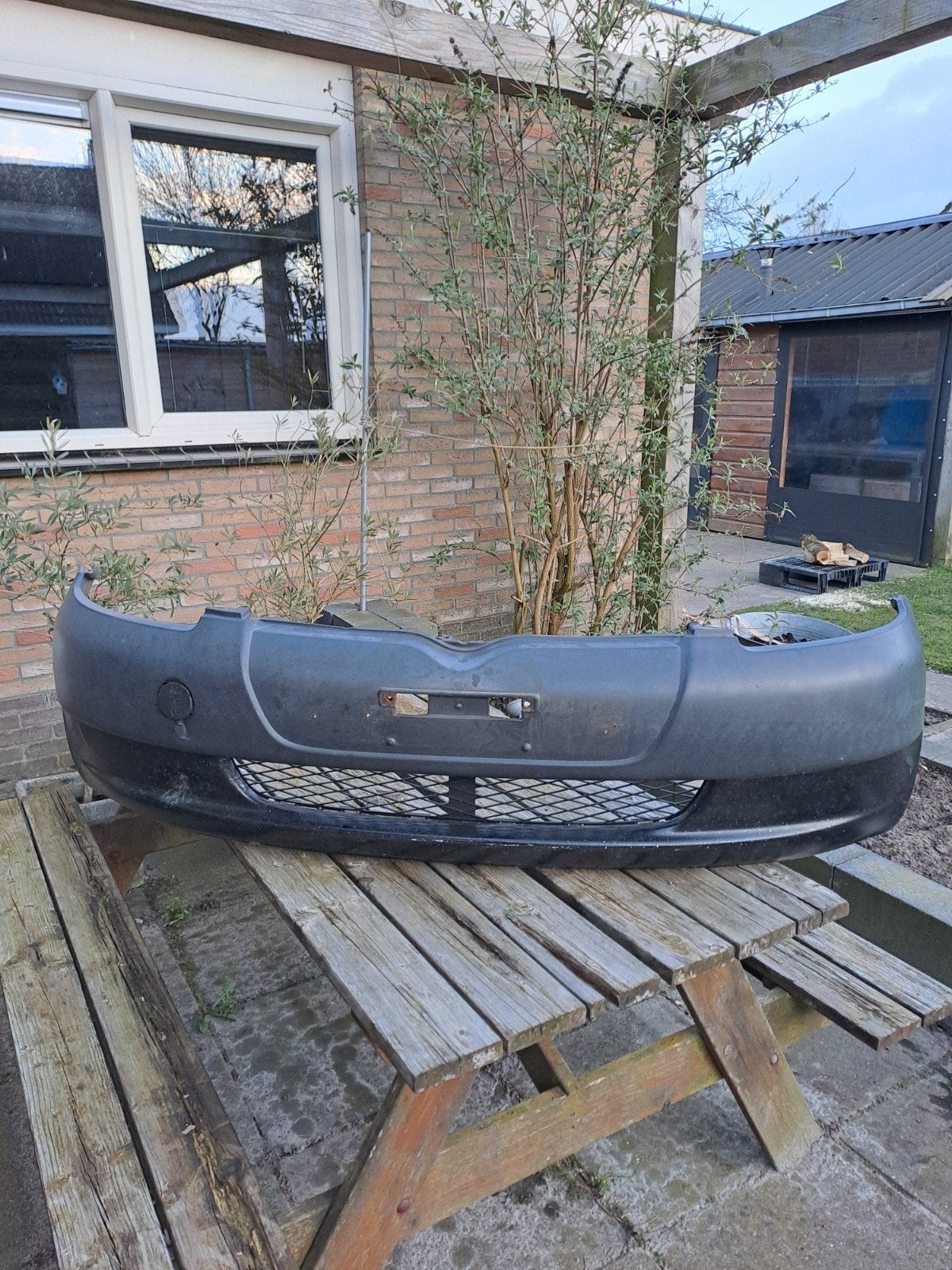 Voorbumper Toyota Yaris 1999-2003, Auto-onderdelen, Carrosserie en Plaatwerk, Gebruikt, Voor, Ophalen of Verzenden, Toyota