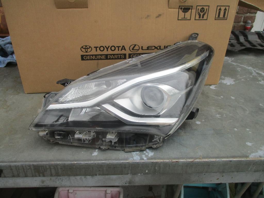 linker koplamp yaris P 13, Auto-onderdelen, Ophalen, Gebruikt, Toyota