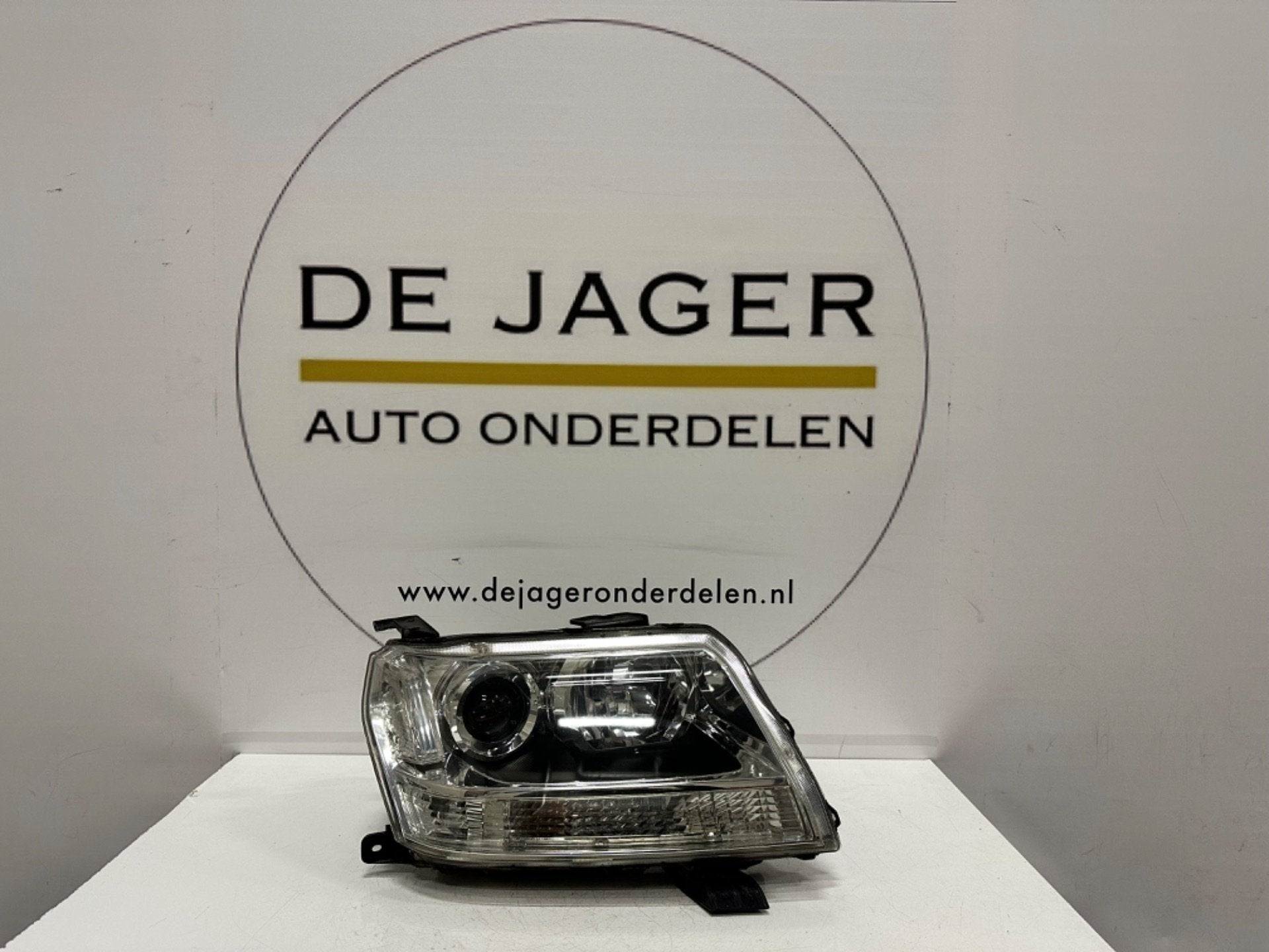 SUZUKI GRAND VITARA XENON KOPLAMP COMPLEET 2008- TOT 2014, Auto-onderdelen, Verlichting, Gebruikt, Info@suzuki.co.jp, Takatsuka-cho, Chuo-ku 300
432-8611  Hamamatsu