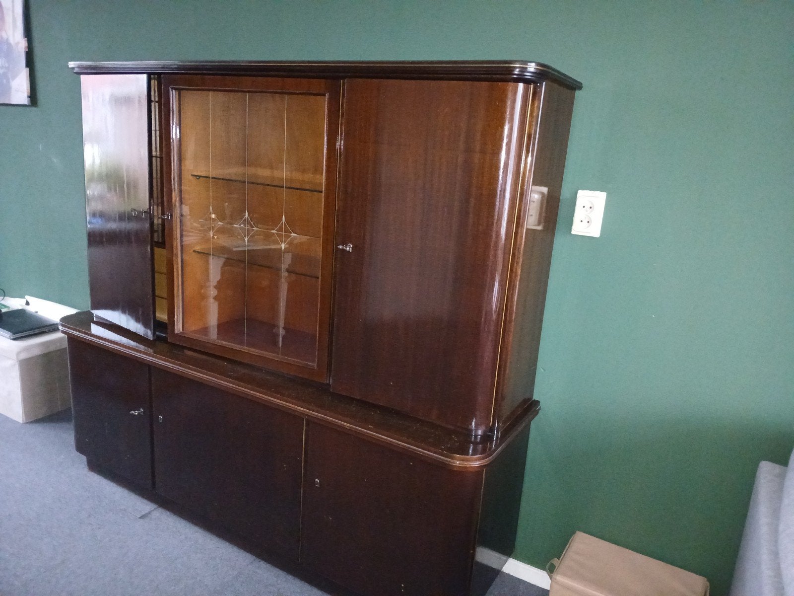 Vintage dressoir/vitrinekast met glazen deuren, Ophalen