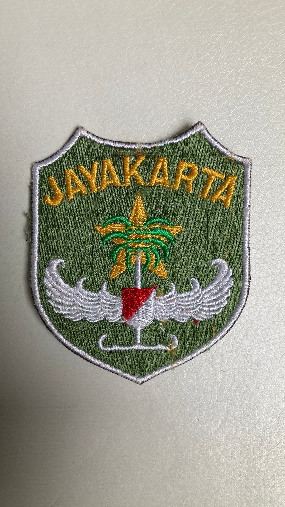 Militair Commando Indonesche Leger, Ophalen of Verzenden, Landmacht, Nederland, Embleem of Badge