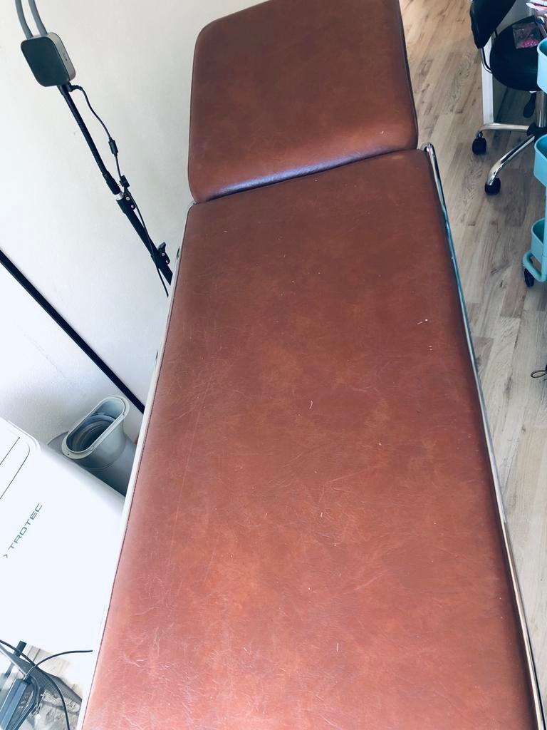 Wimpertafel, behandelstoel/massagetafel, bruin leer, Ophalen, Gebruikt, Bruin, Leer