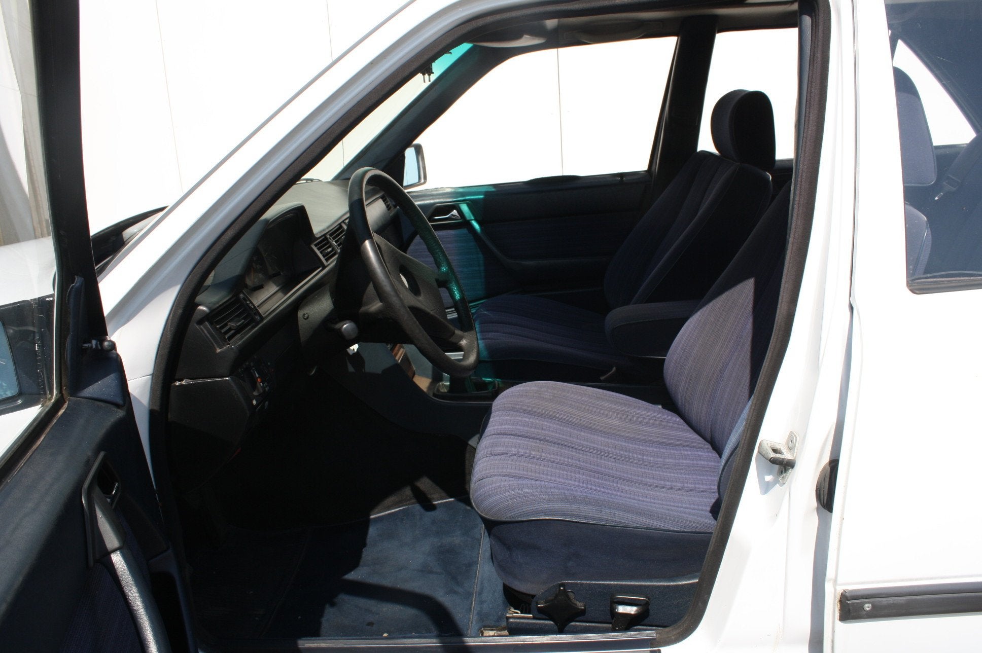 Mercedes-Benz 200-serie 300 D (bj 1985), Auto's, Achterwielaandrijving, Gebruikt, 116 pk, Wit