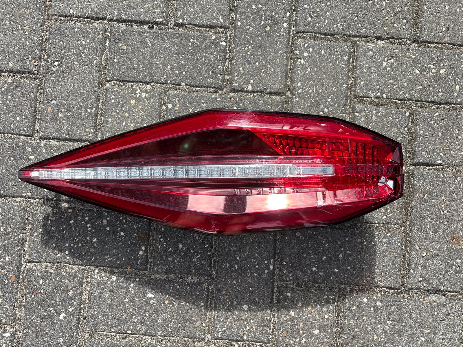 Knaus Cateye Evolution 1.0 achterlicht – beschadigd, Caravans en Kamperen, Ophalen, Gebruikt
