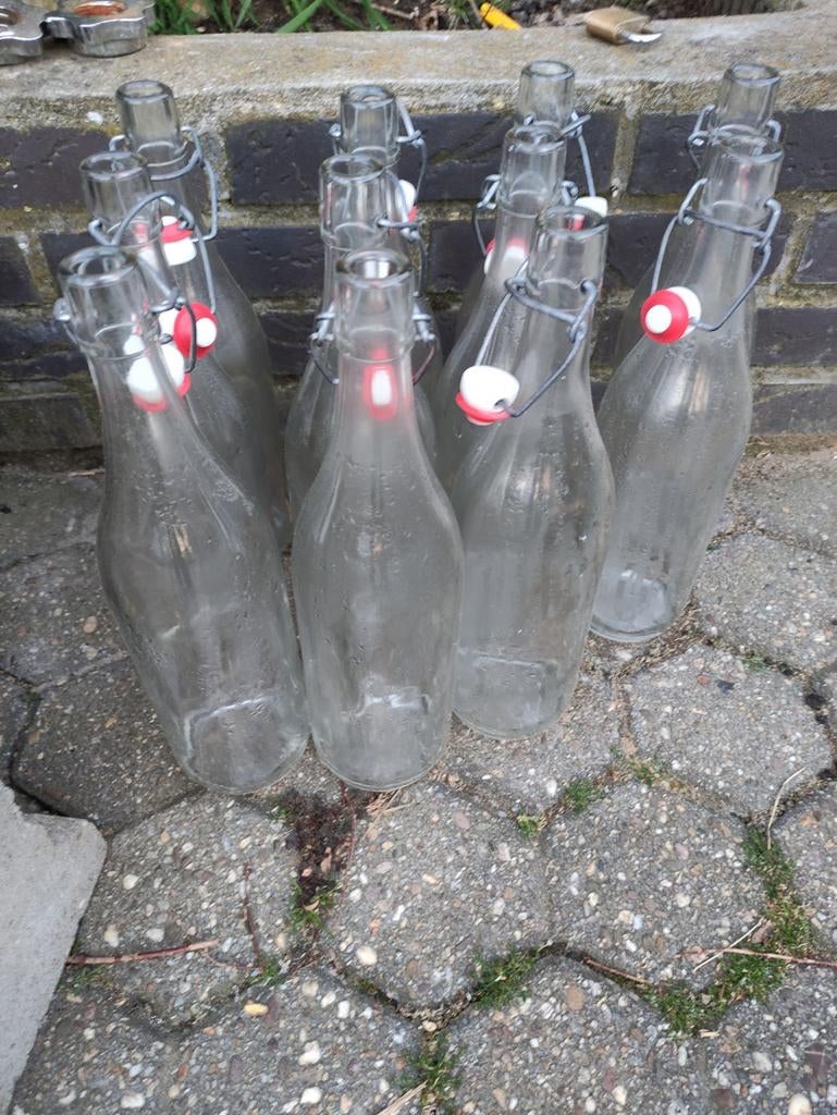 Flessen 11 lege flessen met schommeldeksel, Ophalen of Verzenden, Gebruikt, Overige typen