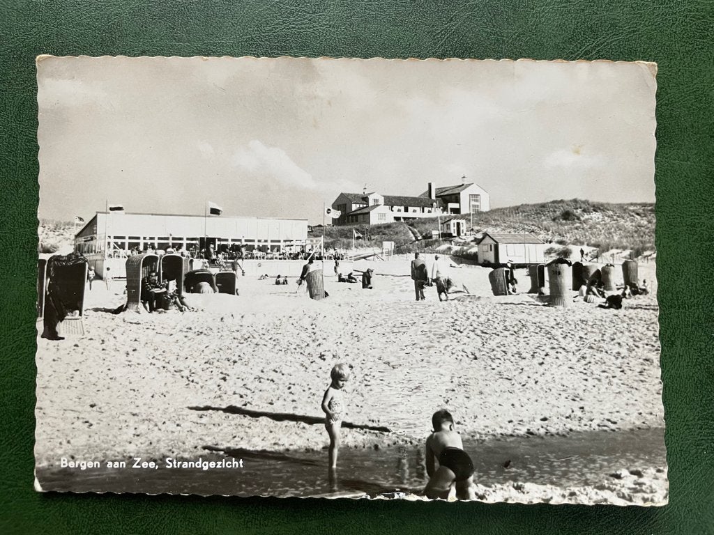 ansichtkaart / kaart van Bergen aan Zee ; Strandgezicht., Verzamelen, Verzenden, 1960 tot 1980, Noord-Holland
