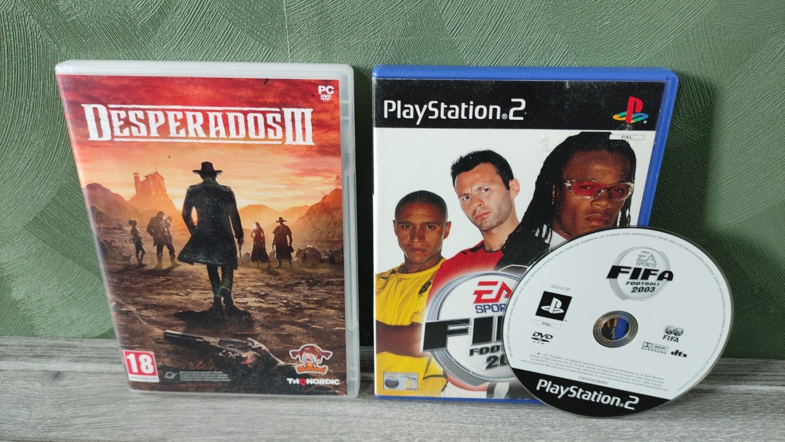 Fifa 2003 ps2 en gratis desperados 3 pc game, Ophalen of Verzenden, Zo goed als nieuw, Sport, 3 spelers of meer