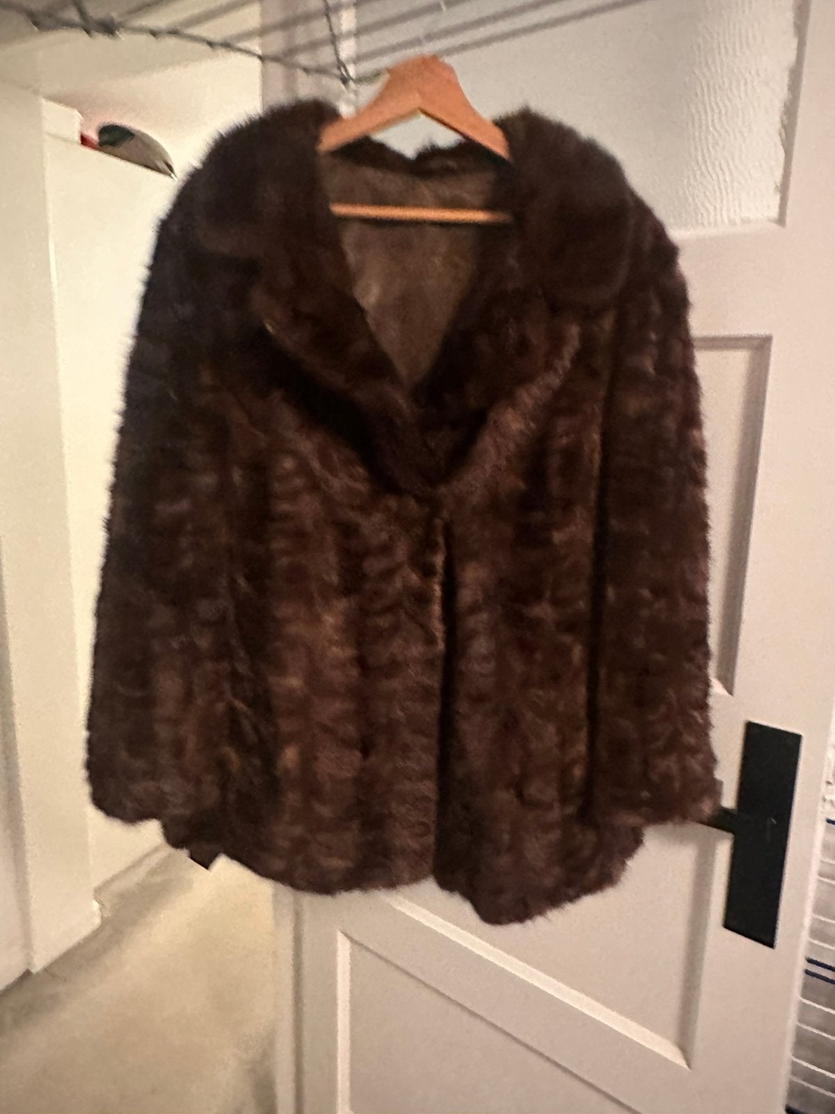 Bruine bontjas, Ophalen of Verzenden, Zo goed als nieuw, Maat 38/40 (M), Bruin
