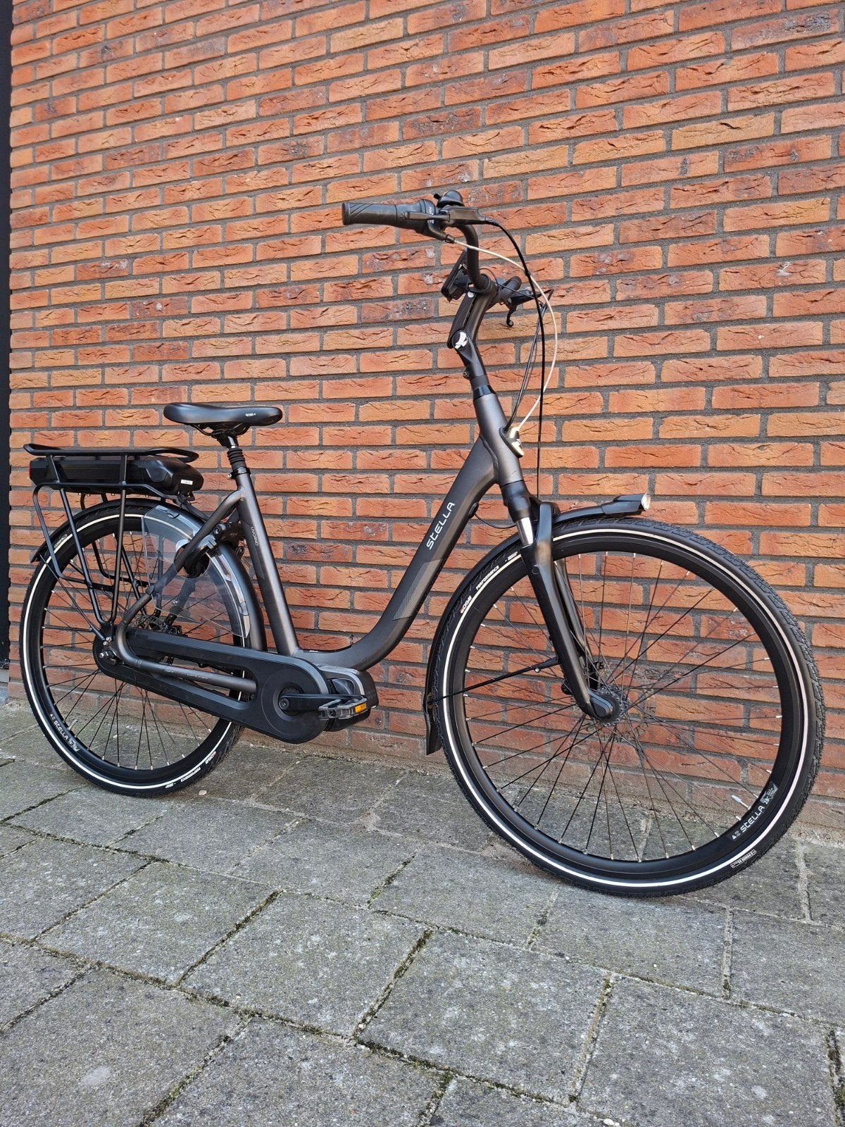 Stella Livorno Superior Taupe MDS Middenmotor *NIEUWSTAAT*, Fietsen en Brommers, Overige merken, Ophalen of Verzenden, Zo goed als nieuw