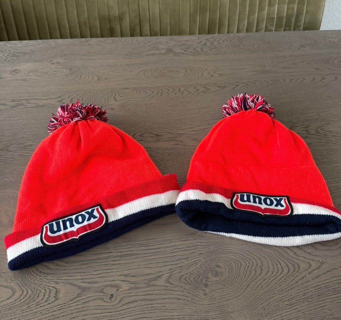 Unox Muts met Pompon - Rood/Wit/Blauw (2 stuks), Ophalen of Verzenden, Zo goed als nieuw, Maat 38/40 (M), Muts