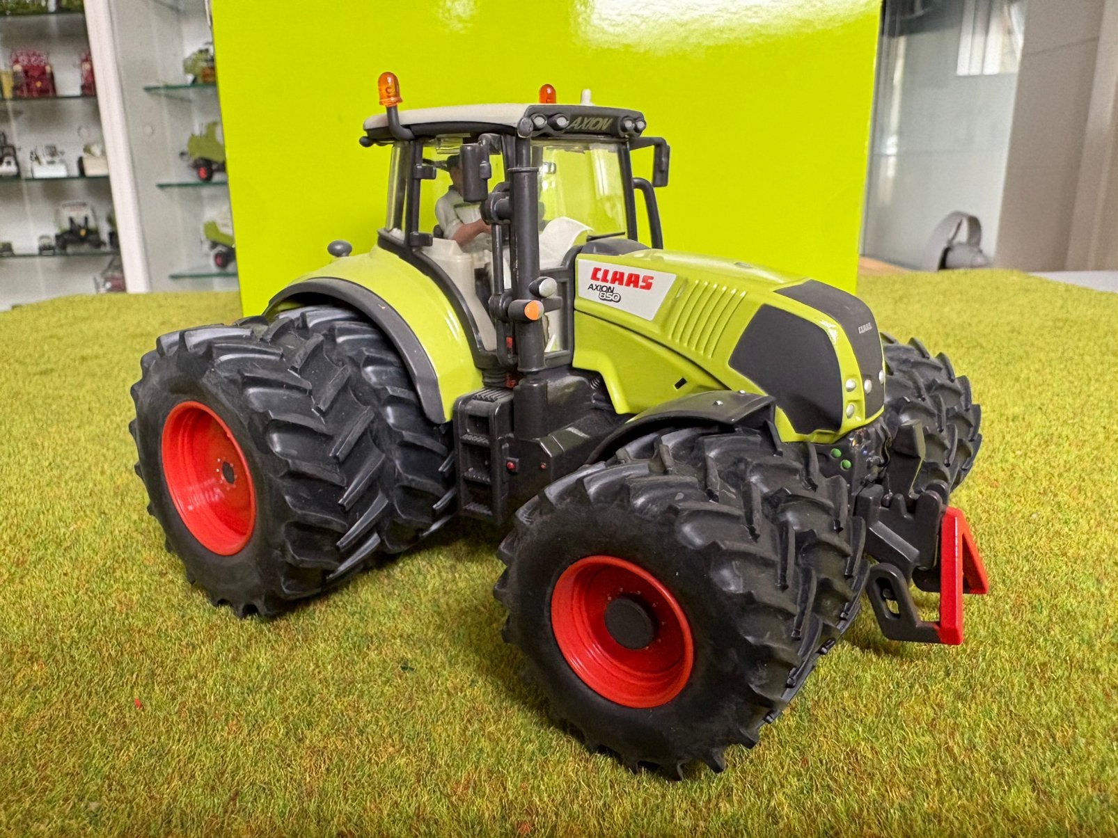 Claas axion dubbellucht siku, Ophalen of Verzenden, Zo goed als nieuw, Tractor of Landbouw, SIKU