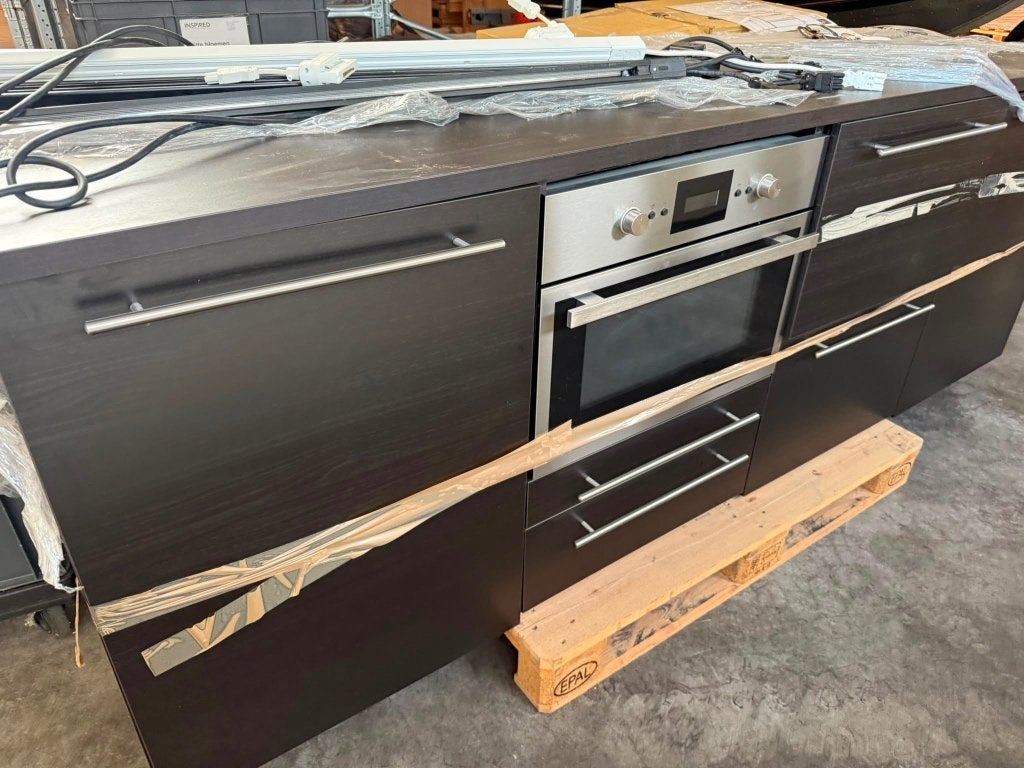 Zwart keukenblok met combi-oven, Ophalen, Zwart, Zo goed als nieuw, 200 cm of meer