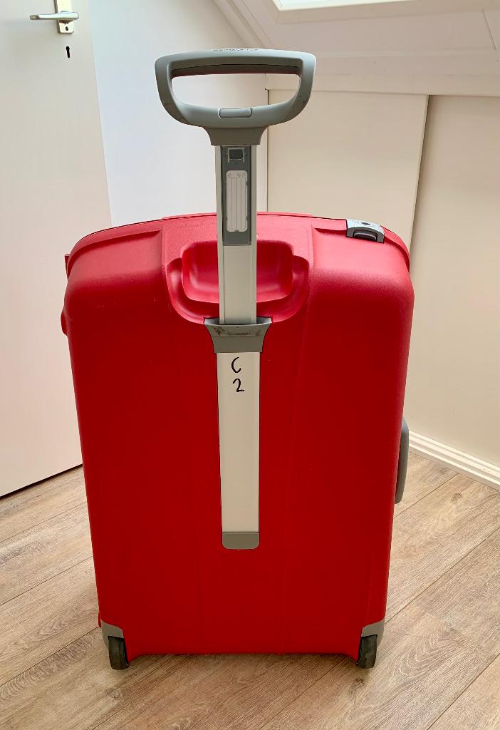 Samsonite koffer. Rood, Hard kunststof, Zo goed als nieuw, 70 cm of meer, 55 cm of meer