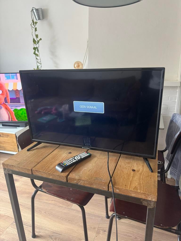 Salora 32 inch HD LED TV, HD Ready (720p), 80 tot 100 cm, Ophalen, Overige merken