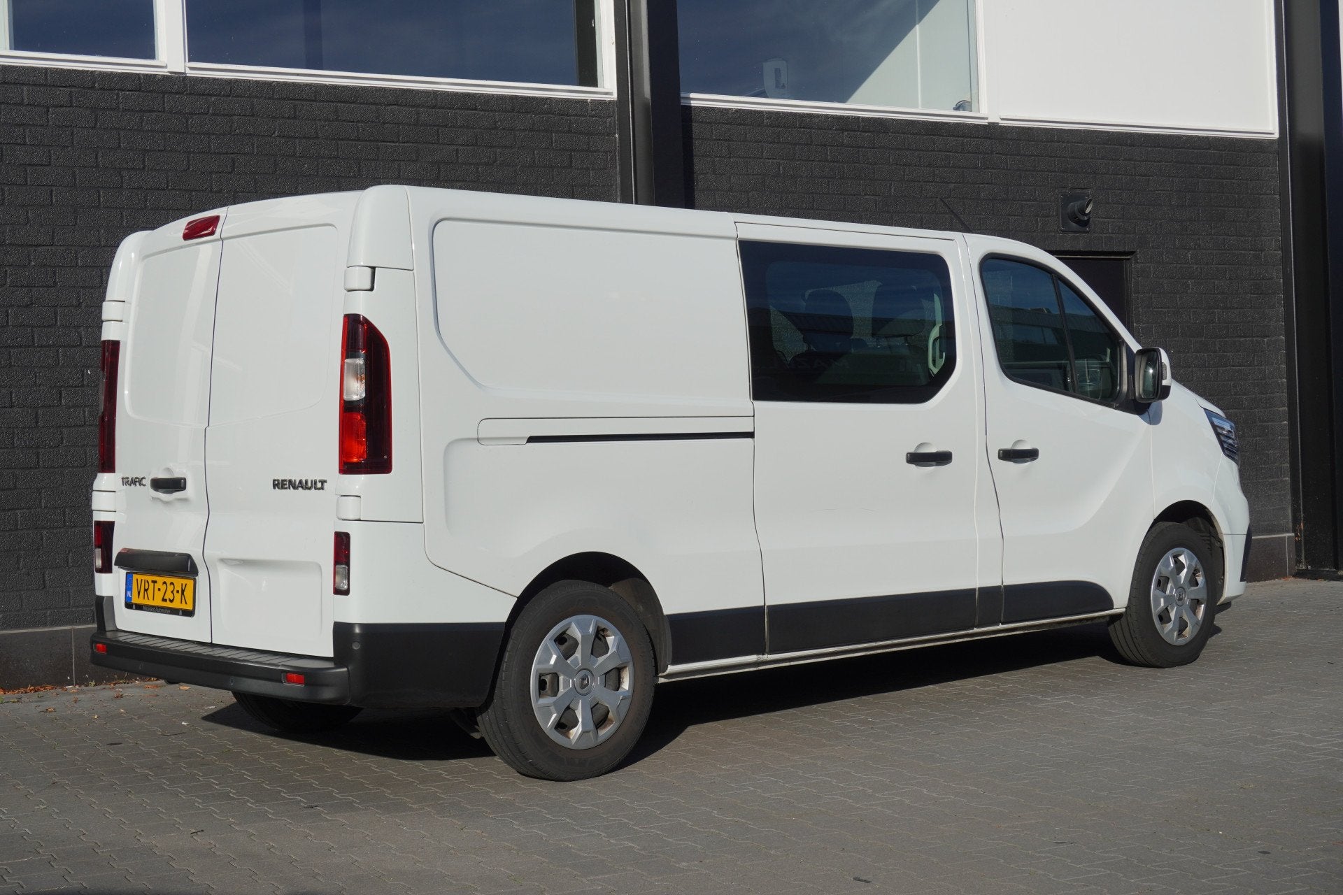 Renault Trafic 2.0 dCi L2 Dubbele Cabine EURO 6 - Airco - Cr, Voorwielaandrijving, Stof, Gebruikt, 4 cilinders