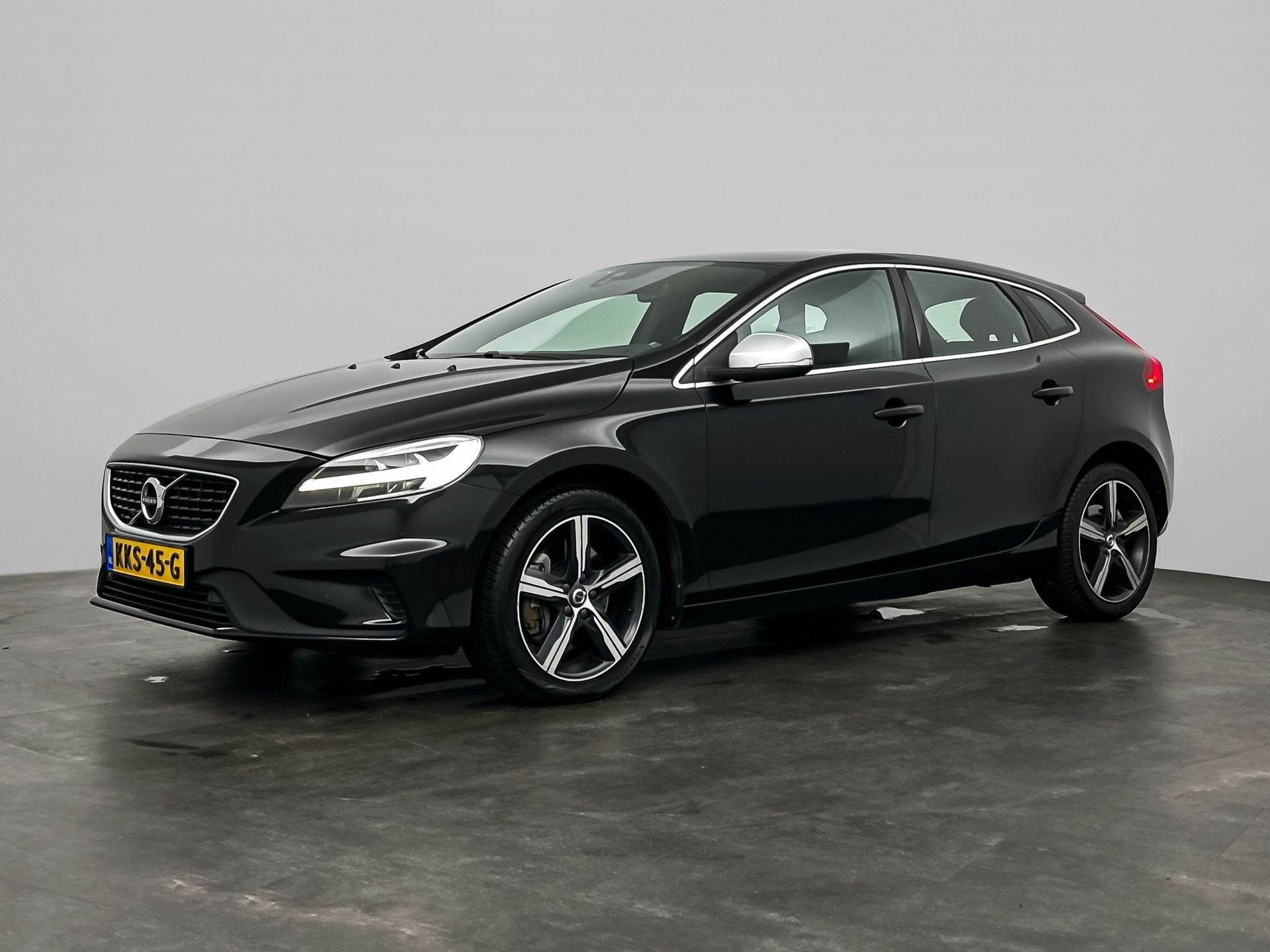 Volvo V40 1.5 T2 Edition R-Design - FULL LED - NAVI - AUTOMA, Auto's, Volvo, Automaat, 700 kg, Bedrijf, 1500 kg