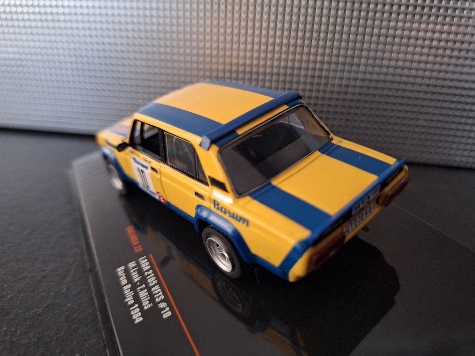 Lada 2105 VFTS Barum Team #10 1984 Schaal 1:43, Hobby en Vrije tijd, Overige merken, IXO, IXO, Nieuw