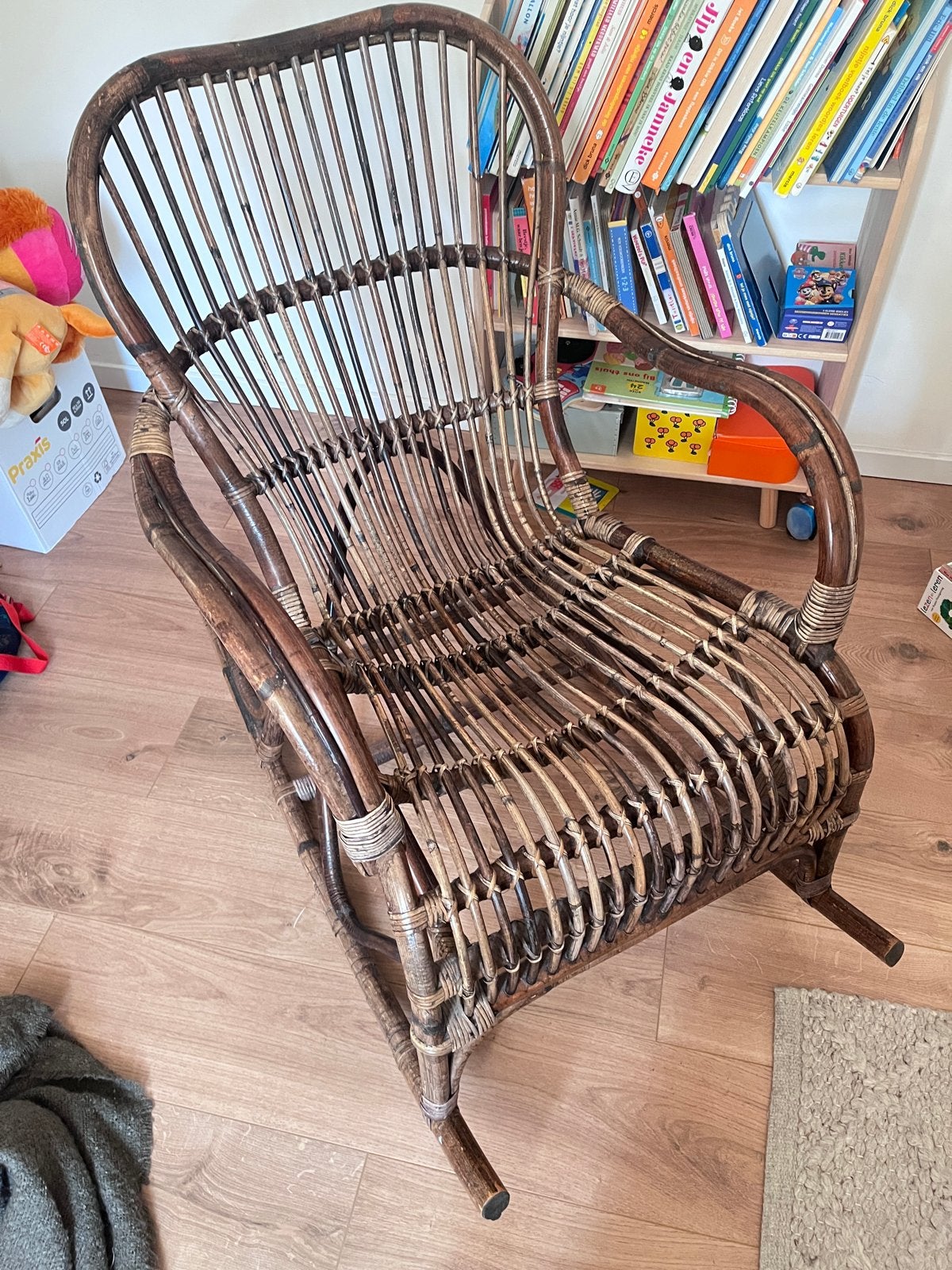 Rotan schommelstoel in goede staat, Ophalen, Bruin, Riet of Rotan, Zo goed als nieuw