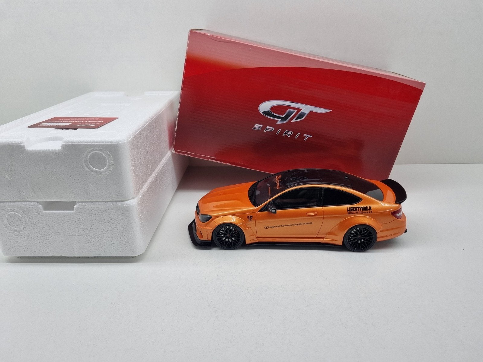 Gt Spirit Mercedes-Benz C63 AMG Liberty Walk 1/999 1:18 Nie, Ophalen of Verzenden, Zo goed als nieuw, Auto