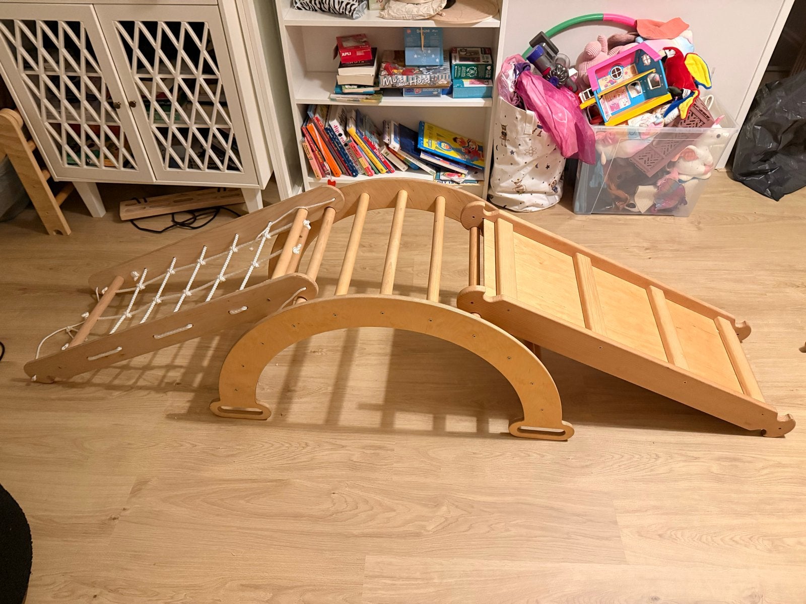 Houten klimrek met glijbaan en klimnet - Veel speelplezier, Ophalen, Gebruikt