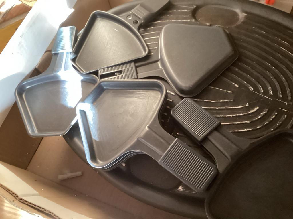 Severin Raclette-Grill met 8 pannetjes, Ophalen of Verzenden, Zo goed als nieuw, 8 personen of meer