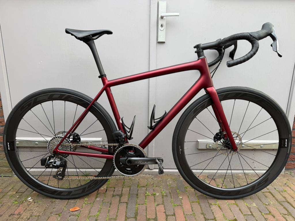 Specialized Aethos Pro Mt 56 (1.77-1.82) Sram Force AXS !!, Fietsen en Brommers, Fietsen | Racefietsen, 28 inch, Carbon, Zo goed als nieuw