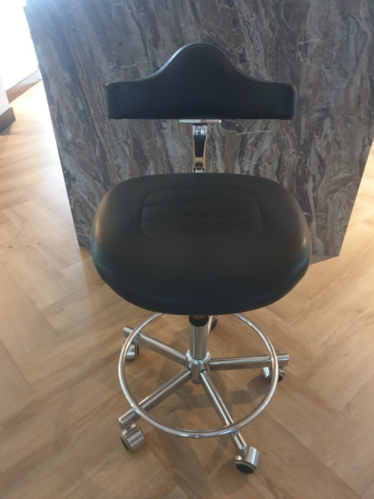 Ergonomische bureaustoel  nagelstyling/zittend beroep, Ophalen, Gebruikt, Zwart, Bureaustoel