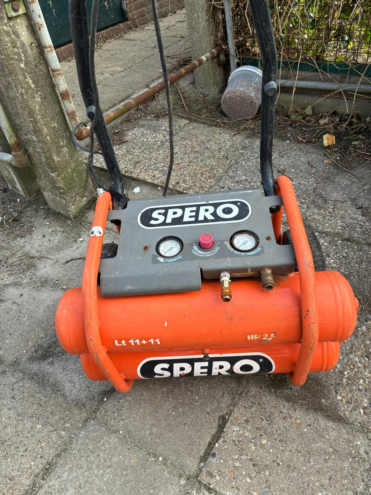 Spero compressor 2.5 PK, 11+11 liter, mobiel, Gebruikt, 6 tot 10 bar, Ophalen of Verzenden, 25 tot 100 liter