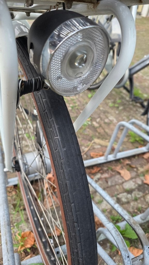 Foto 9 van Gazelle Miss Grace. 54 Frame, 3 Speed, Excellent Condition