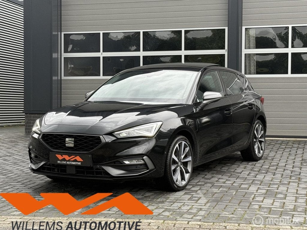 Seat Leon 1.4 TSI eHybrid FR 204 PK PANO|ACC|CAMERA|CARPLAY, Auto's, Seat, Automatische klimaatregeling, 4 cilinders, Leon, Leder en Stof