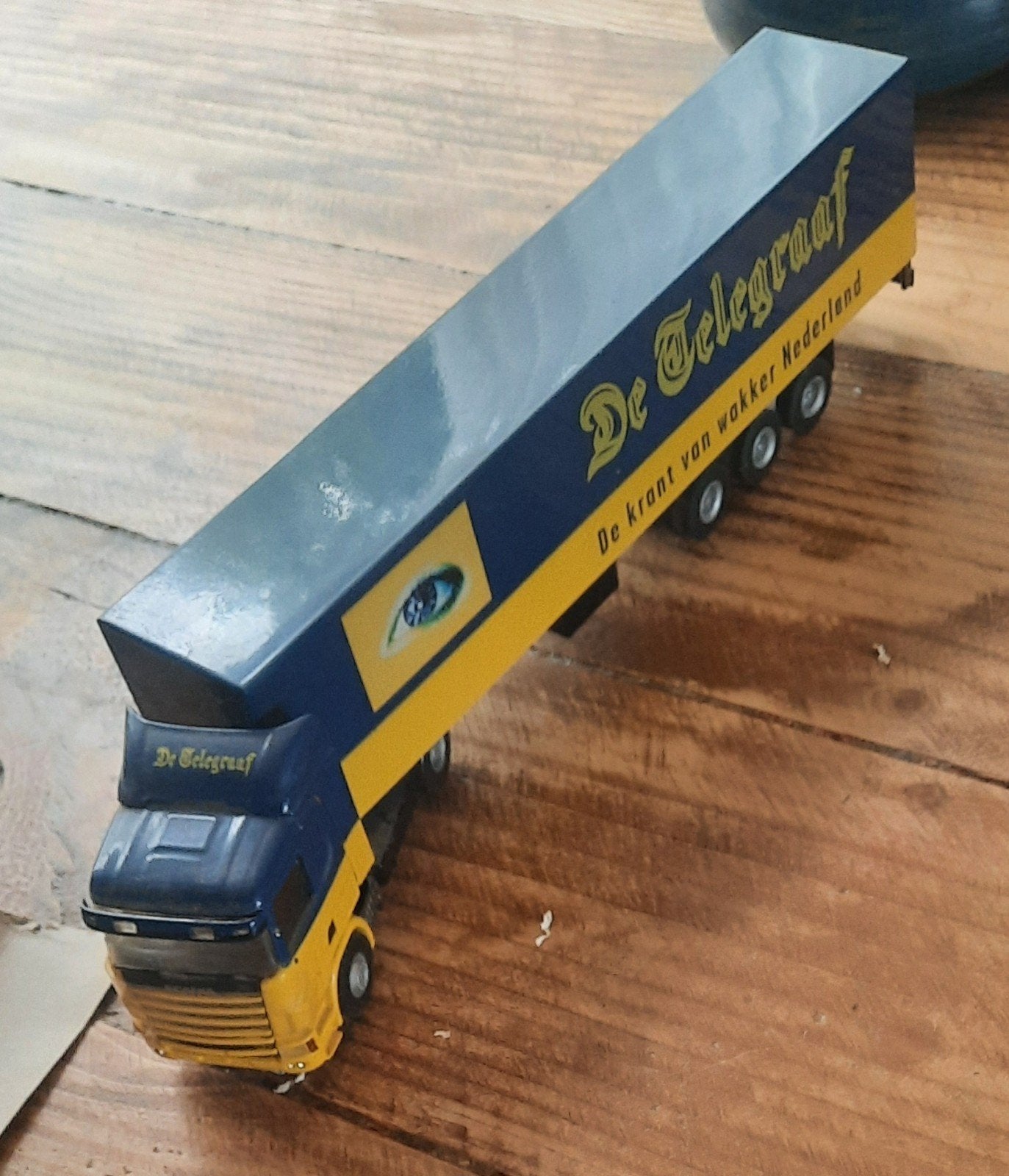 Scania Telegraaf Miniatuur Vrachtwagen 1:50, Ophalen, Gebruikt, Bus of Vrachtwagen, Overige merken