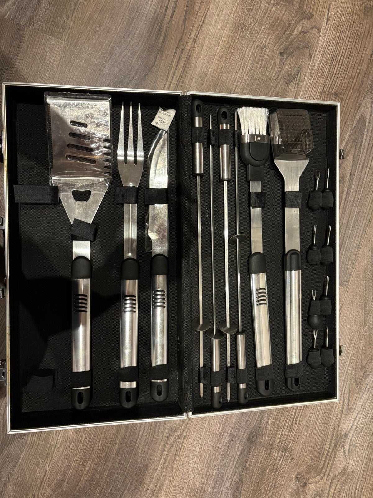 BBQset mist 1 onderdeel, nooit gebruikt, Ophalen of Verzenden, Zo goed als nieuw