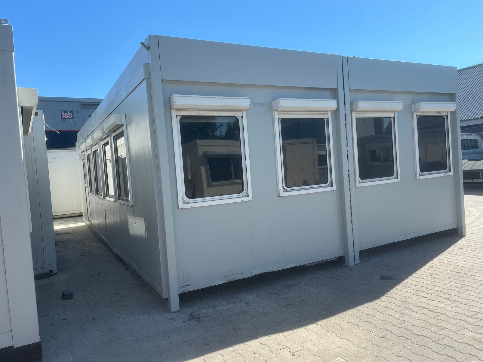 Kantoorunit / woonunit | 10x6 meter, Ophalen