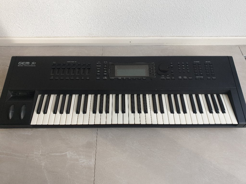 General Music GEM S2 master keyboard/synthesizer, Muziek en Instrumenten, Met standaard, Ophalen, Overige merken, 61 toetsen