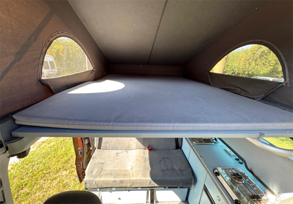 Adria fabriekscamper 3Way 5zit4slp airco solar slaaphefdak, Chemisch toilet, Buscamper of Camperbus, Treinzit, Adria