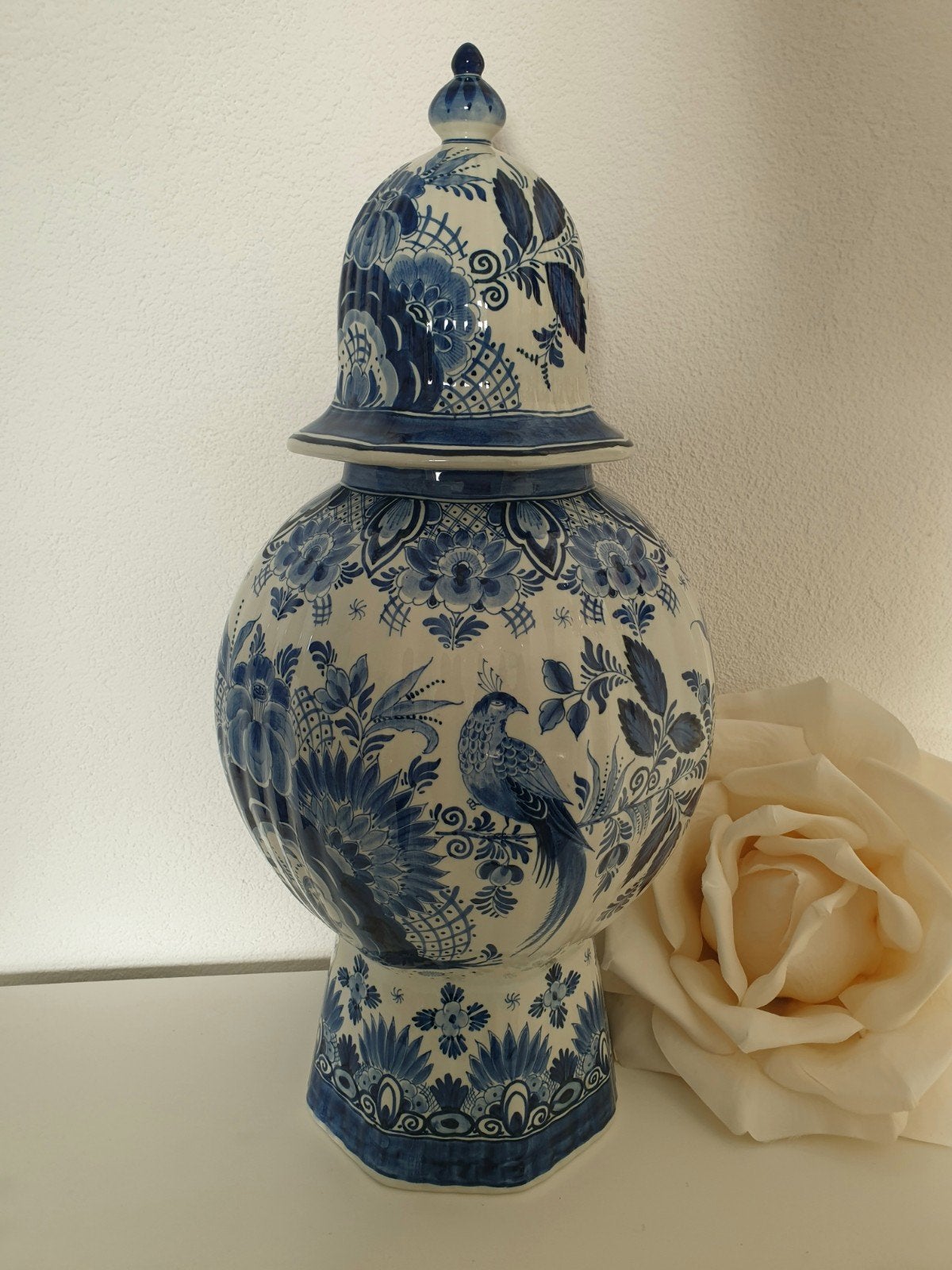 Delft Blauw vaas, Ophalen