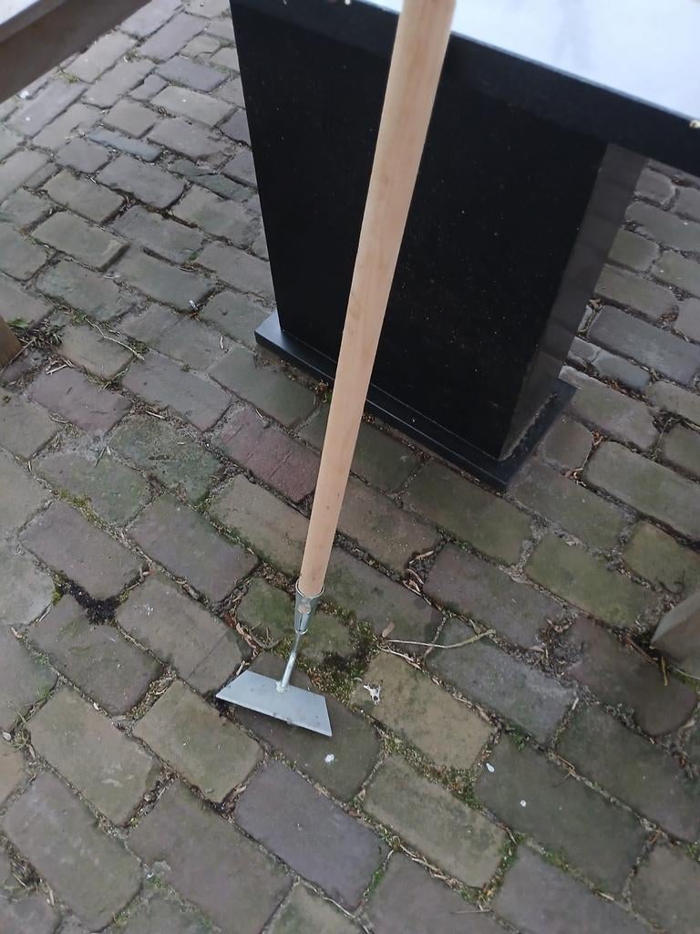Schoffel in nieuwstaat - Ideaal voor onkruid wieden, Ophalen, Zo goed als nieuw, Schoffel