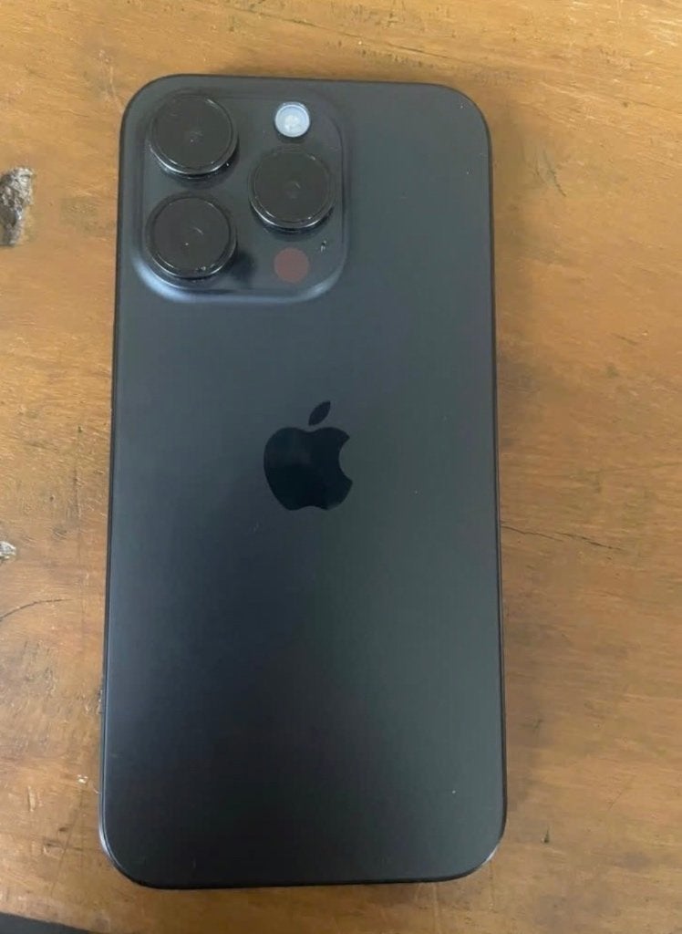iPhone 15 pro 100% batterij conditie, Telecommunicatie, Mobiele telefoons | Apple iPhone, Ophalen, 128 GB, Zwart, Zo goed als nieuw