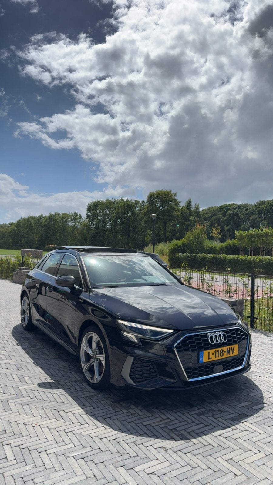 Audi A3 35 Tfsi 150pk S-tronic 2021 Zwart, Auto's, 1498 cc, 1295 kg, 4 cilinders, Zwart
