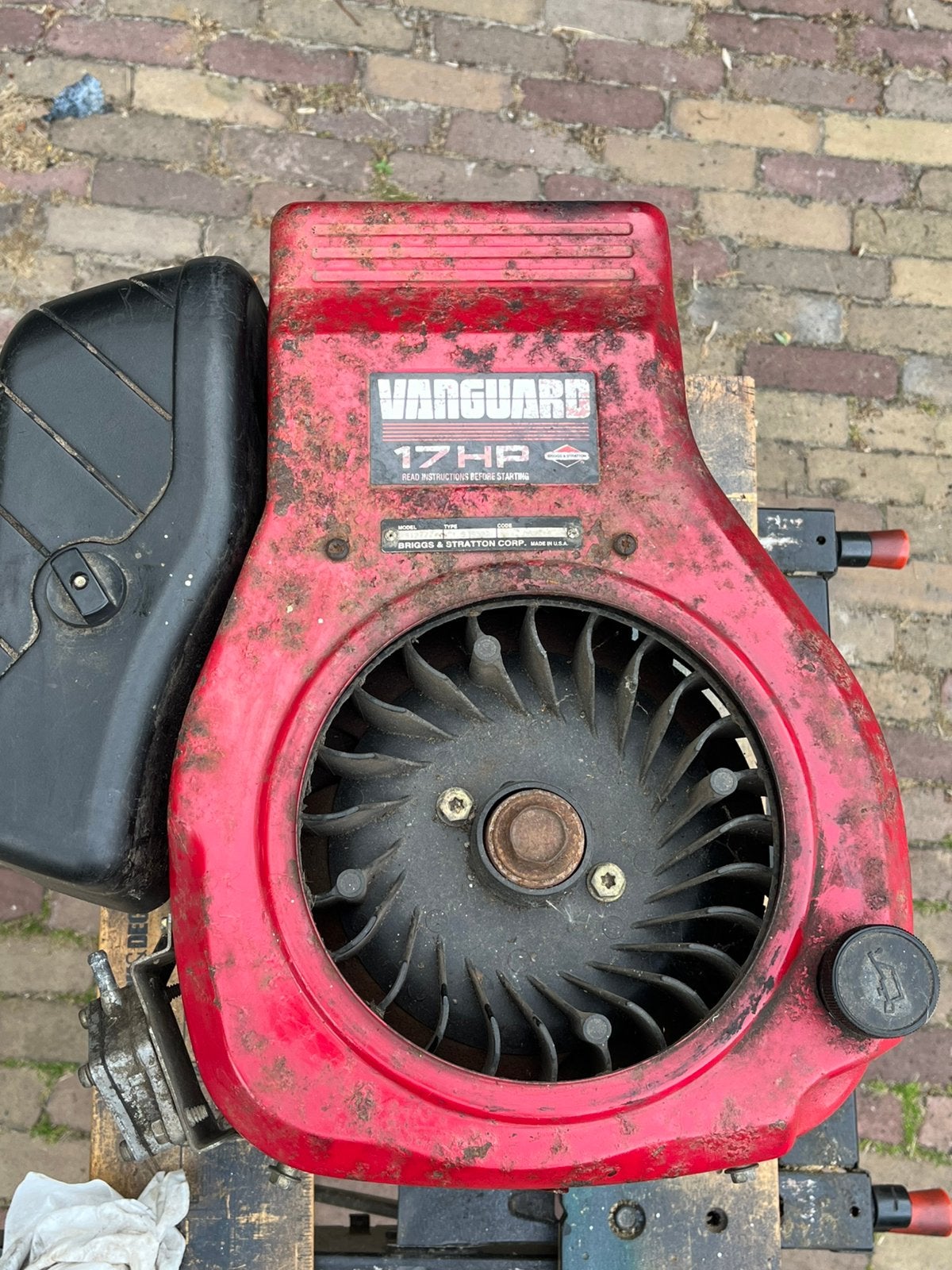 Briggs en stratton 17 pk defect., Doe-het-zelf en Verbouw, Ophalen, Gebruikt