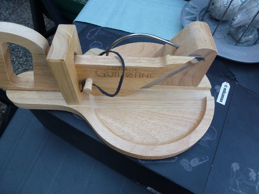 te koop  MikaMax Sausage Guillotine, Hout, Snij-/serveerplank, Nieuw, Ophalen of Verzenden