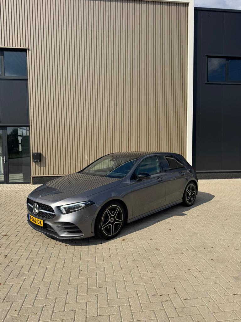 Mercedes-Benz A-Klasse A 180 136pk 7G-DCT 2022 Grijs, Auto's, 136 pk, 680 kg, 4 cilinders, Origineel Nederlands